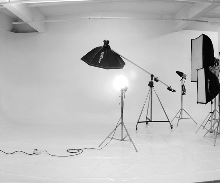 SAB&Iacute;AS QUE LA EAF TIENE UN ESTUDIO PROFESIONAL DE 250 M2?