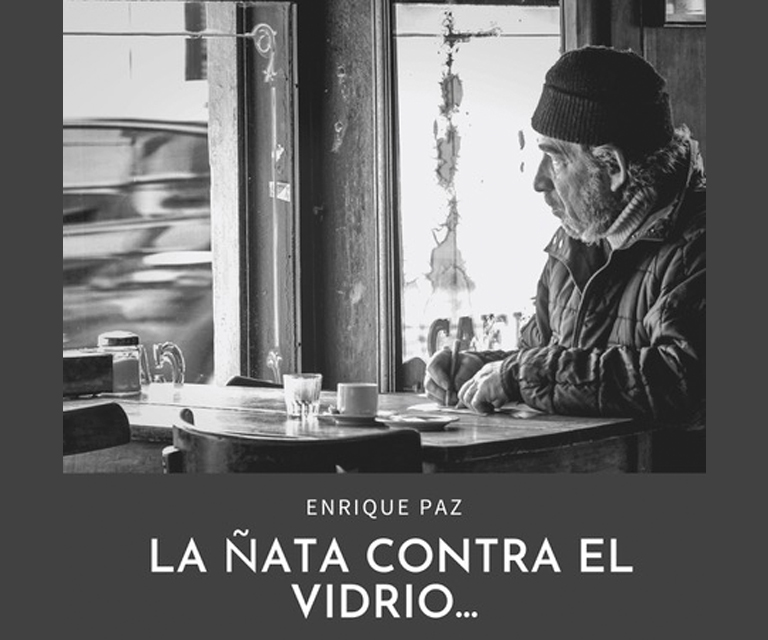 Muestra "La &ntilde;ata contra el vidrio"